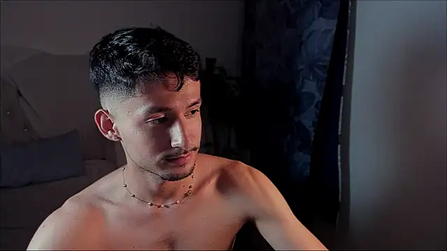 Snapshot of dimitri_targaryen chatting on 20, 11, 2025 dimitri targaryen online show from 20, 11, 2025