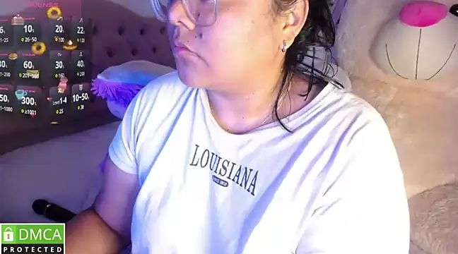 KittyHot20 online show from 4, 3, 2025