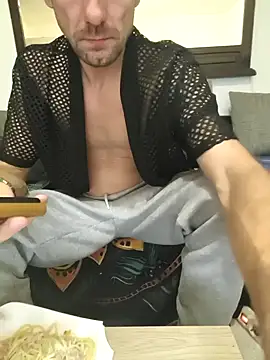 Snapshot of SquirtLover_XL chatting on 26, 10, 2025 SquirtLover XL online show from 26, 10, 2025