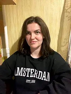 Karolina llove online show from 2, 12, 2024