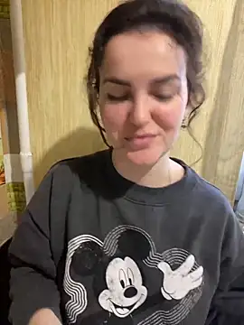 Karolina llove online show from 5, 12, 2024