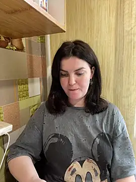 Karolina llove online show from 3, 3, 2025