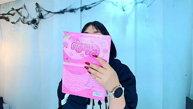 Snapshot of lina_bedoya_ chatting on 6, 11, 2025 lina bedoya online show from 6, 11, 2025