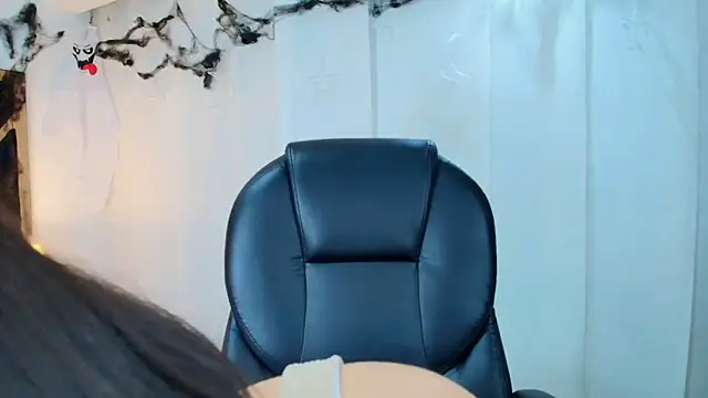 Snapshot of lina_bedoya_ chatting on 15, 11, 2025 lina bedoya online show from 15, 11, 2025