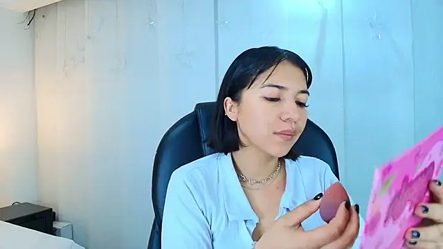 Snapshot of lina_bedoya_ chatting on 3, 12, 2025 lina bedoya online show from 3, 12, 2025