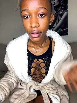 Snapshot of Shanniva chatting on 9, 11, 2025 Shanniva online show from 9, 11, 2025