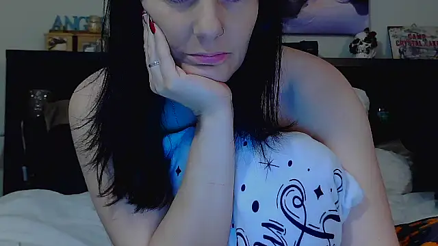 CrystalLakeXO online show from 1, 11, 2025