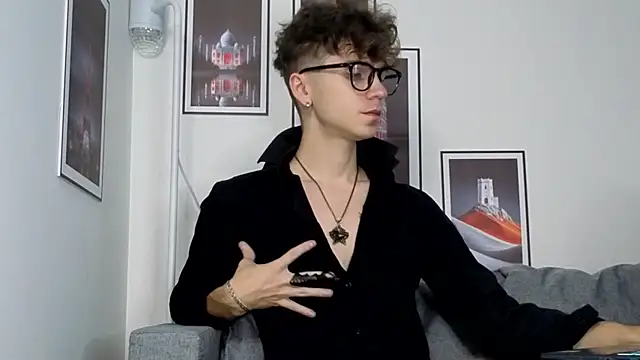 Joseph  Quinn online show from 9, 1, 2026