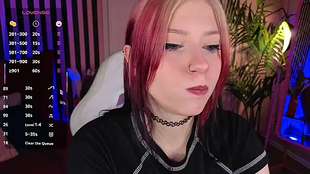 Snapshot of arielabradberry chatting on 23, 9, 2025 arielabradberry online show from 23, 9, 2025