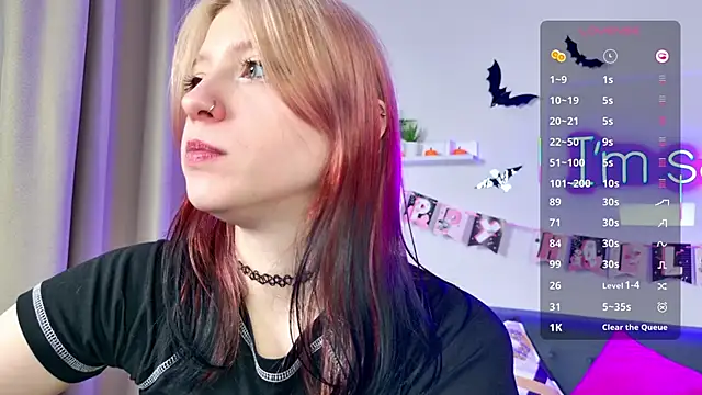 Snapshot of arielabradberry chatting on 27, 10, 2025 arielabradberry online show from 27, 10, 2025