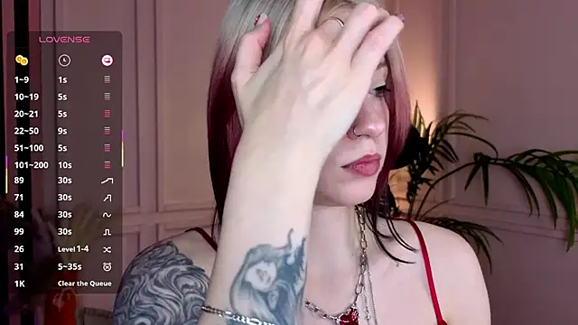 Snapshot of arielabradberry chatting on 20, 11, 2025 arielabradberry online show from 20, 11, 2025