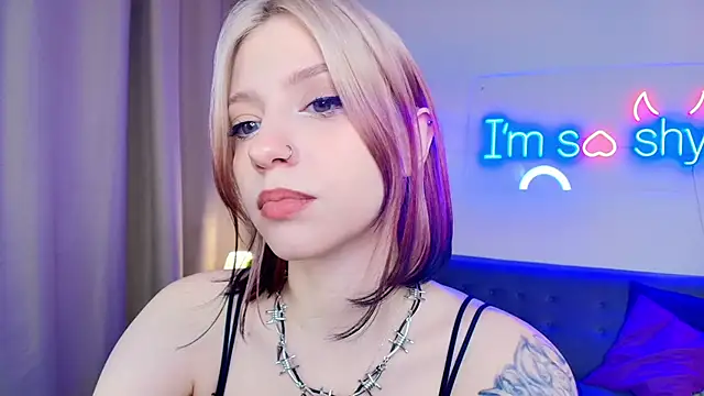 Snapshot of arielabradberry chatting on 25, 11, 2025 arielabradberry online show from 25, 11, 2025