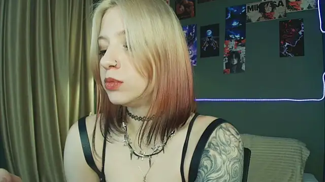 Snapshot of arielabradberry chatting on 12, 1, 2026 arielabradberry online show from 12, 1, 2026