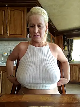 Snapshot of Lotus-blume1 chatting on 14, 9, 2025 Lotus-blume1 online show from 14, 9, 2025