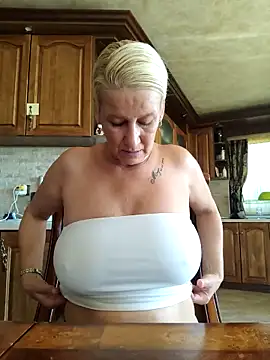 Snapshot of Lotus-blume1 chatting on 21, 9, 2025 Lotus-blume1 online show from 21, 9, 2025