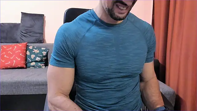 HotHunkTrainer online show from 17, 12, 2024