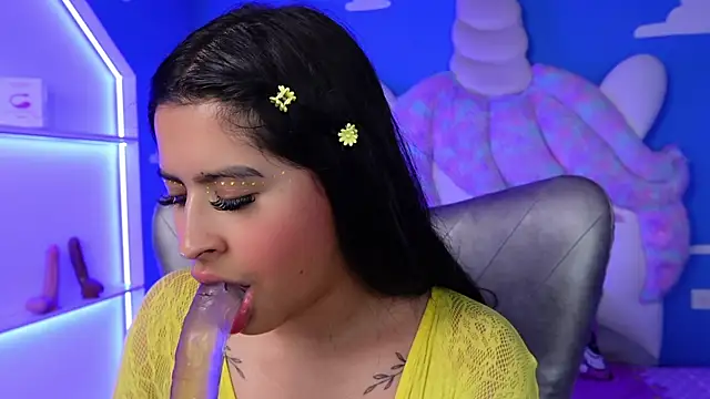 miss romyna online show from 31, 12, 2024