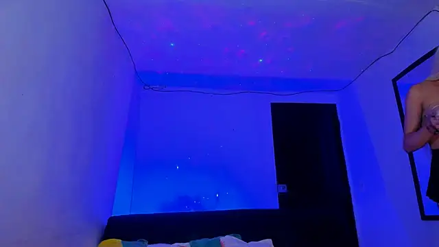 emperatrizhotwolf online show from 6, 3, 2025