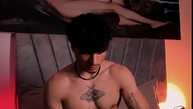 Snapshot of Thomas_Fit1 chatting on 12, 1, 2026 Thomas Fit1 online show from 12, 1, 2026