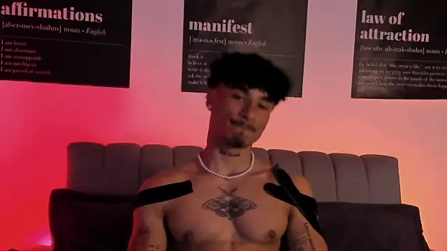 Snapshot of Thomas_Fit1 chatting on 6, 2, 2026 Thomas Fit1 online show from 6, 2, 2026