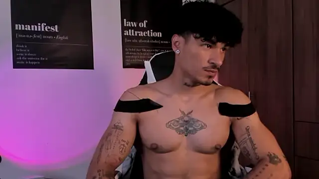 Snapshot of Thomas_Fit1 chatting on 12, 2, 2026 Thomas Fit1 online show from 12, 2, 2026