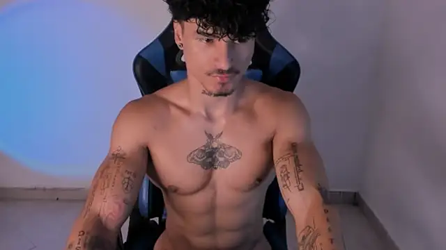Snapshot of Thomas_Fit1 chatting on 24, 6, 2026 Thomas Fit1 online show from 24, 6, 2026