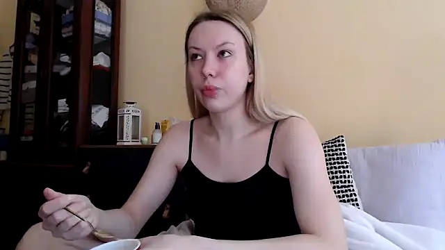 Snapshot of Scarlettford chatting on 3, 12, 2024 Scarlettford online show from 3, 12, 2024