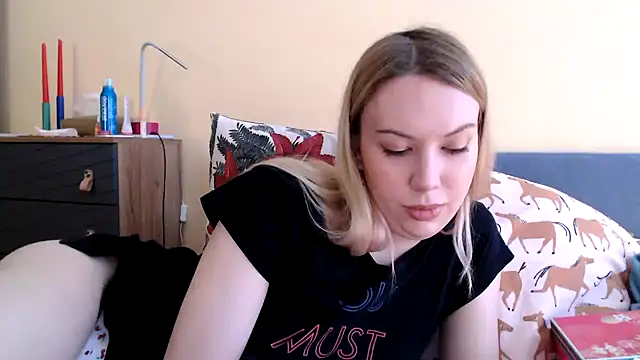 Snapshot of Scarlettford chatting on 20, 12, 2024 Scarlettford online show from 20, 12, 2024