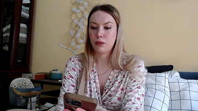 Snapshot of Scarlettford chatting on 19, 2, 2025 Scarlettford online show from 19, 2, 2025