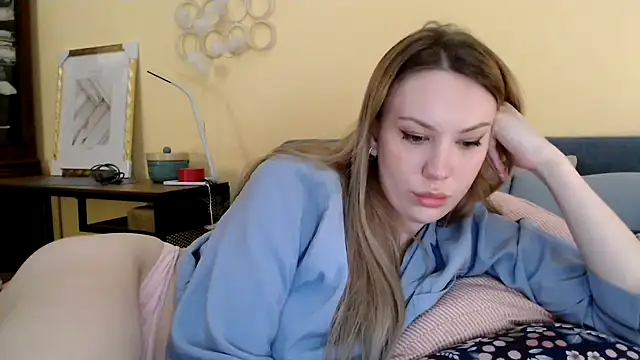 Snapshot of Scarlettford chatting on 15, 3, 2025 Scarlettford online show from 15, 3, 2025