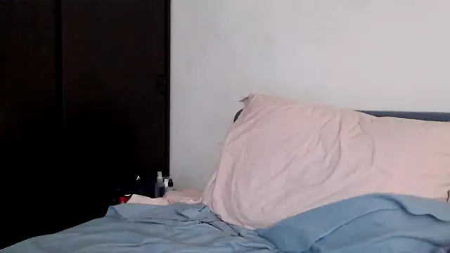 Snapshot of Scarlettford chatting on 24, 10, 2025 Scarlettford online show from 24, 10, 2025