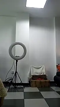 AnthonelaDuque online show from 14, 11, 2025