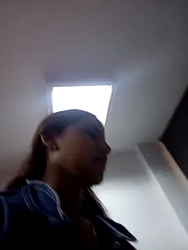 AnthonelaDuque online show from 18, 12, 2025