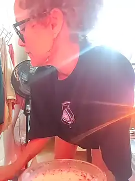 Snapshot of SelenaHouston chatting on 17, 2, 2026 SelenaHouston online show from 17, 2, 2026