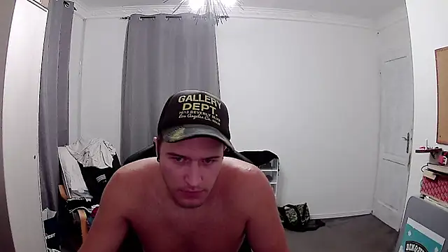 Snapshot of PKrisztian chatting on 5, 10, 2025 PKrisztian online show from 5, 10, 2025