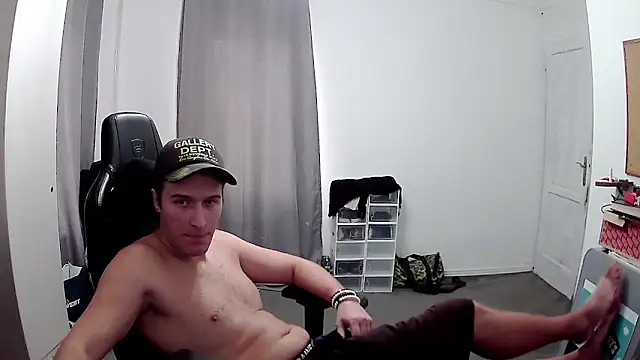 Snapshot of PKrisztian chatting on 10, 10, 2025 PKrisztian online show from 10, 10, 2025