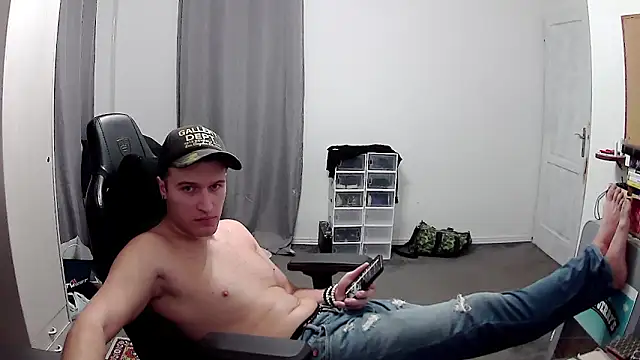 Snapshot of PKrisztian chatting on 22, 11, 2025 PKrisztian online show from 22, 11, 2025