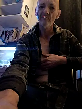 Snapshot of peterbi45 chatting on 19, 10, 2025 peterbi45 online show from 19, 10, 2025