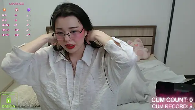 Snapshot of candyy_milika chatting on 5, 7, 2026 candyy milika online show from 5, 7, 2026