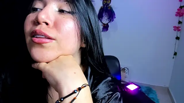 AilynRed online show from 11, 1, 2025