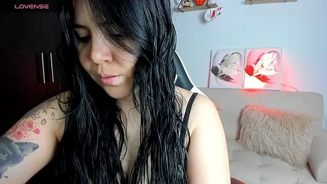 AilynRed online show from 5, 5, 2026