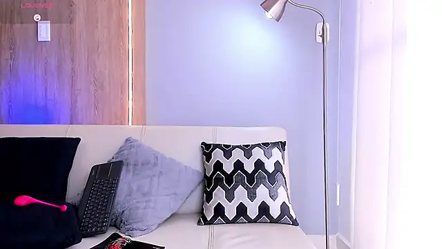 Snapshot of SymonPrince chatting on 30, 11, 2025 SymonPrince online show from 30, 11, 2025