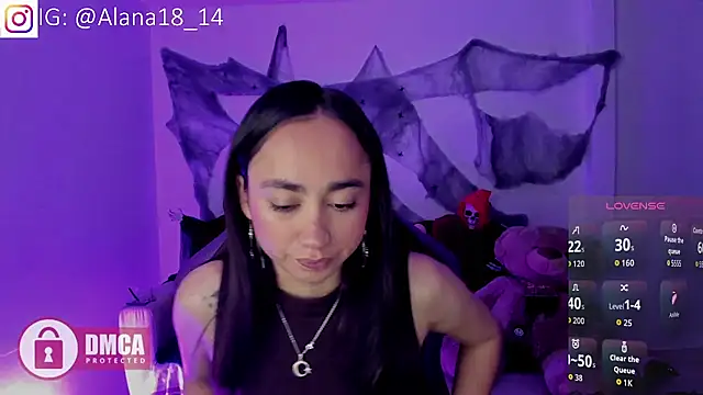 Snapshot of Alana_Pherson chatting on 25, 10, 2025 Alana Pherson online show from 25, 10, 2025