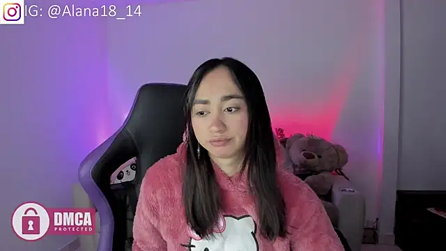 Snapshot of Alana_Pherson chatting on 21, 11, 2025 Alana Pherson online show from 21, 11, 2025