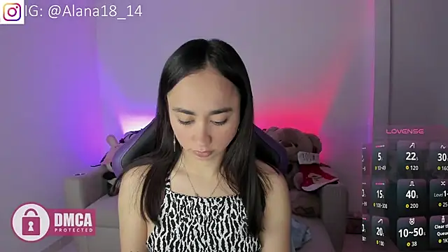 Snapshot of Alana_Pherson chatting on 5, 12, 2025 Alana Pherson online show from 5, 12, 2025