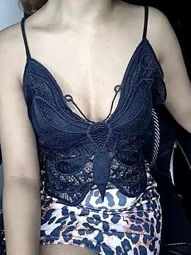 Snapshot of Leeeezzzz_roy chatting on 26, 9, 2025 Leeeezzzz roy online show from 26, 9, 2025