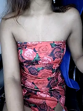 Snapshot of Leeeezzzz_roy chatting on 12, 10, 2025 Leeeezzzz roy online show from 12, 10, 2025