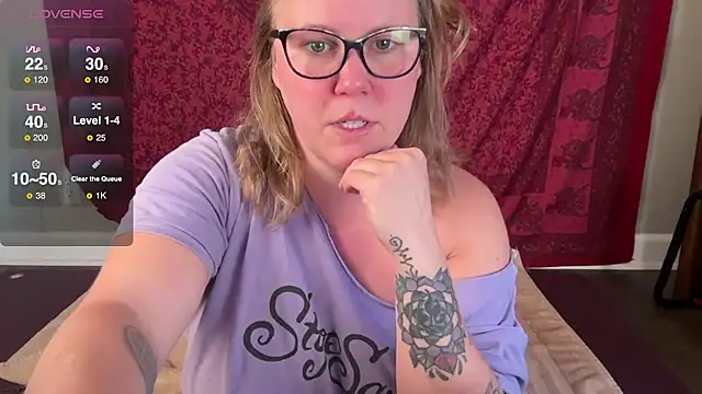 GlitterKitty108 online show from 2, 11, 2025