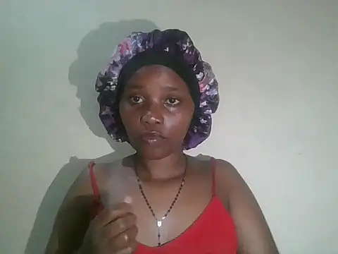 Snapshot of browny_yummy chatting on 14, 2, 2025 browny yummy online show from 14, 2, 2025