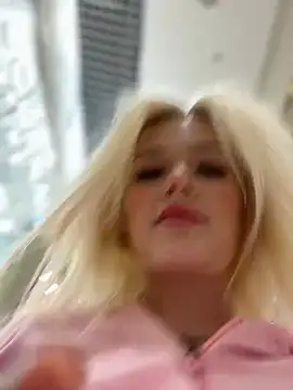 Snapshot of MilaDemies chatting on 20, 12, 2024 MilaDemies online show from 20, 12, 2024